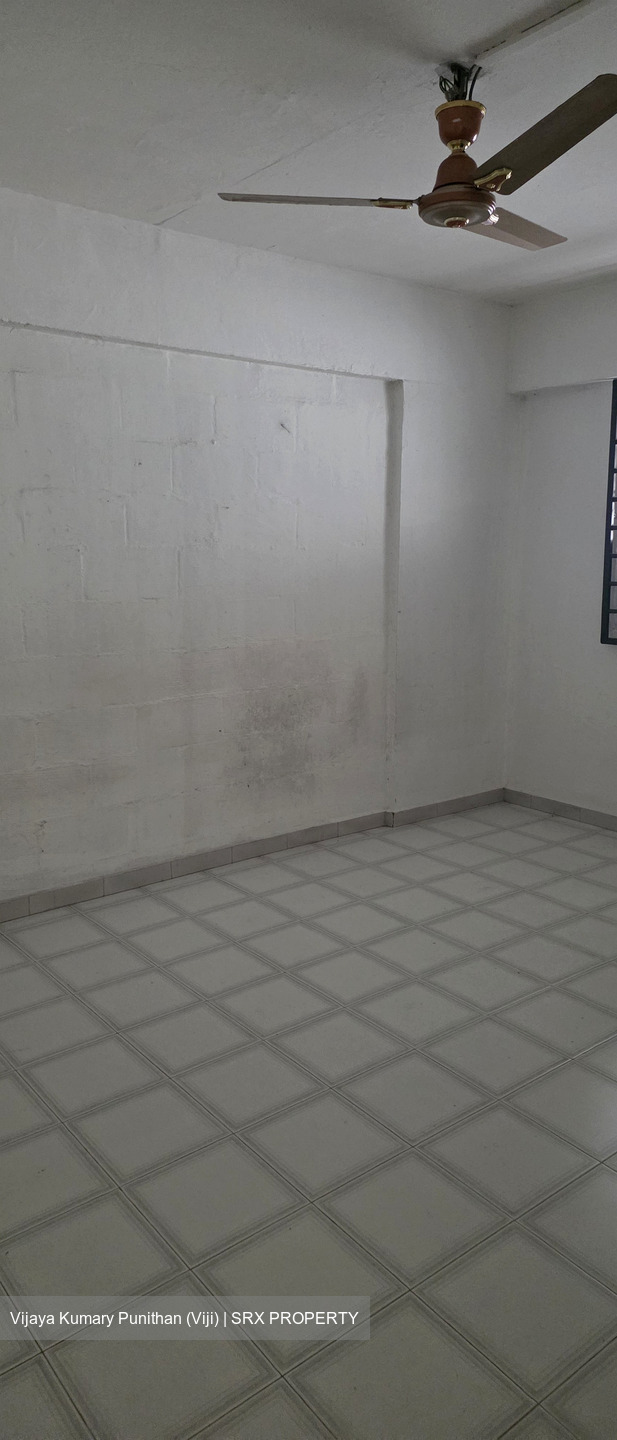 Blk 228 Bukit Batok Central (Bukit Batok), HDB 3 Rooms #585573681